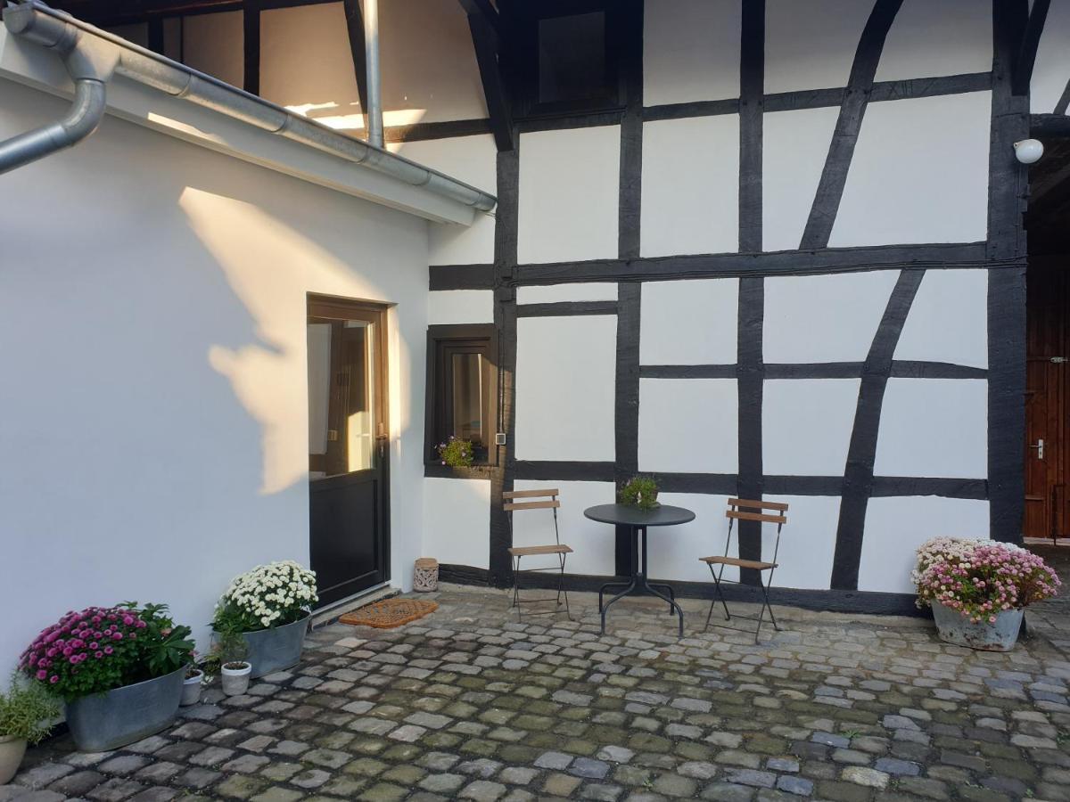 Duex-Hof Apartment Fachwerkhaus Bornheim  Exteriör bild